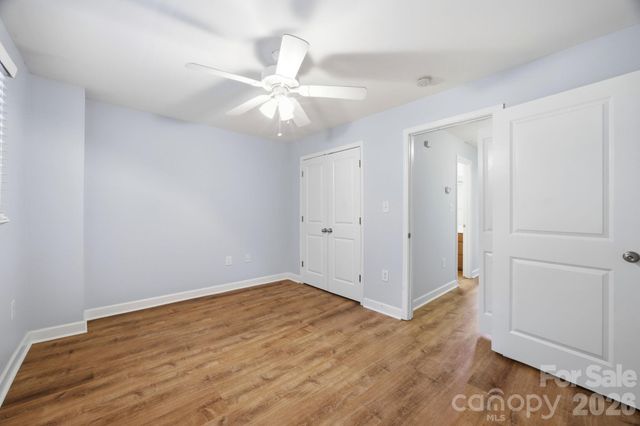 1215 Green Oaks Lane I, Charlotte, NC 28205