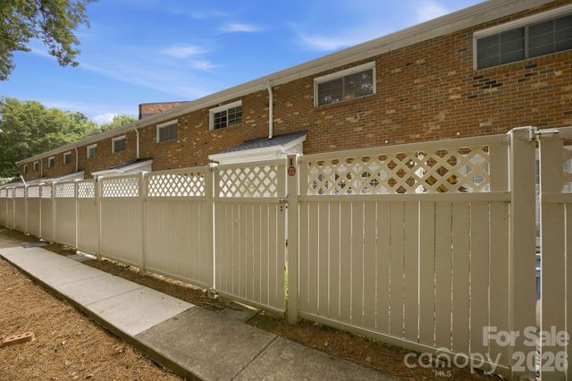 1215 Green Oaks Lane I, Charlotte, NC 28205