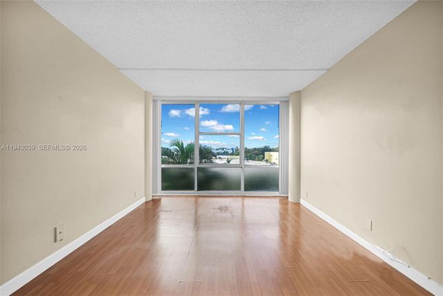 900 Bay Dr 321, Miami Beach, FL 33141