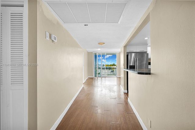 900 Bay Dr 321, Miami Beach, FL 33141
