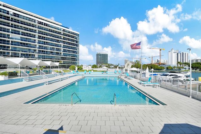 900 Bay Dr 321, Miami Beach, FL 33141