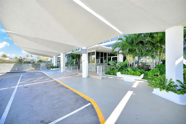 900 Bay Dr 321, Miami Beach, FL 33141