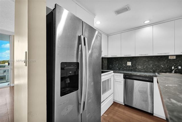 900 Bay Dr 321, Miami Beach, FL 33141