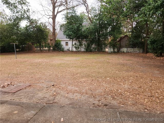 3923 Glenridge Road, Fayetteville, NC 28304