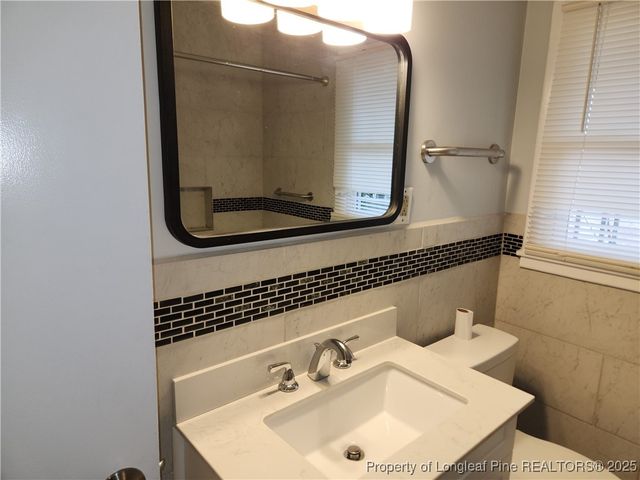 3923 Glenridge Road, Fayetteville, NC 28304