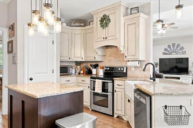 8437 Jim Mcneil Loop Road W, Grand Bay, AL 36541