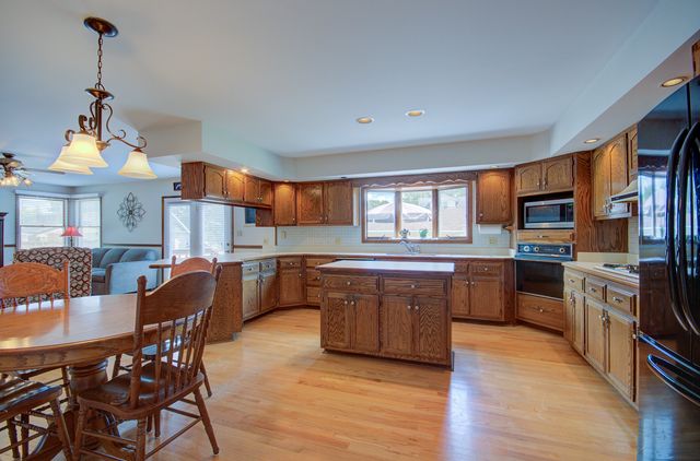 900 Mason Avenue, Joliet, IL 60435