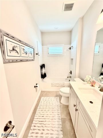 3050 Heritage Pines DR, Fort Myers, FL 33905