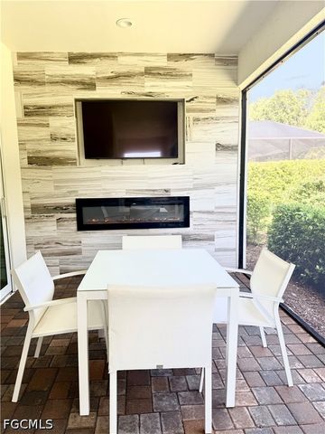 3050 Heritage Pines DR, Fort Myers, FL 33905