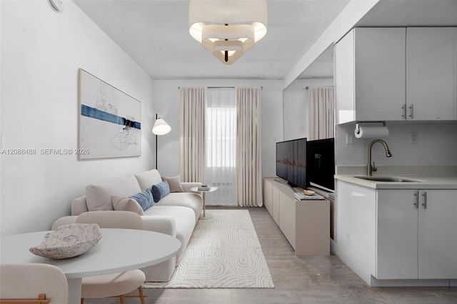 335 Ocean Drive 106, Miami Beach, FL 33139