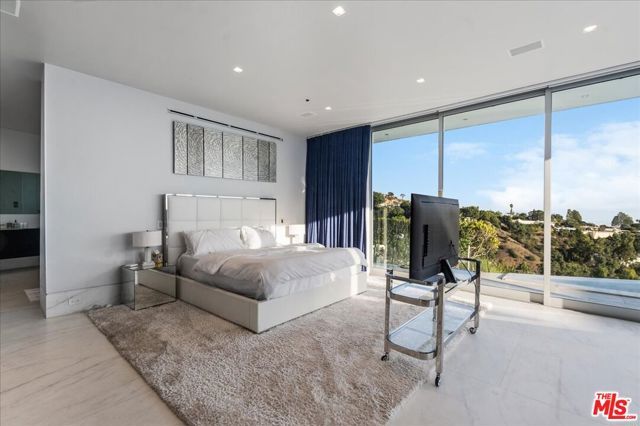 1620 Carla, Beverly Hills, CA 90210