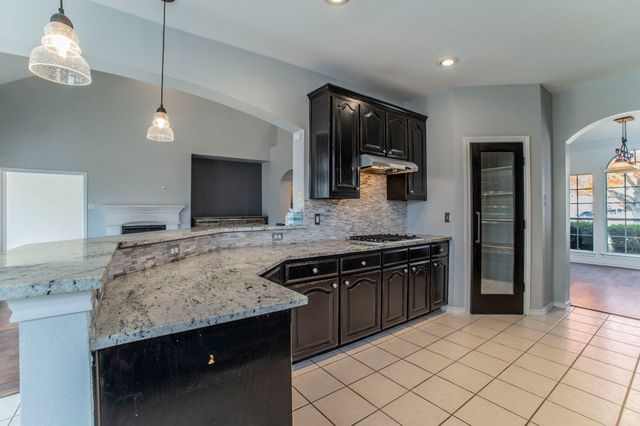 9 Losana Court, Mansfield, TX 76063