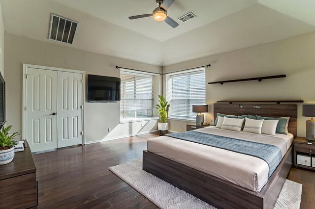 9 Losana Court, Mansfield, TX 76063