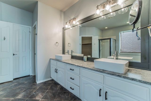 9 Losana Court, Mansfield, TX 76063