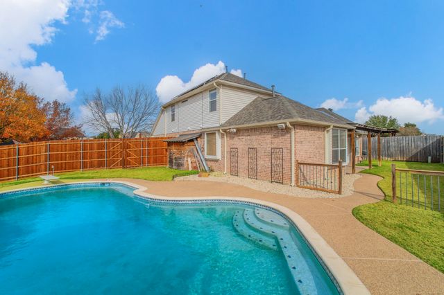 9 Losana Court, Mansfield, TX 76063