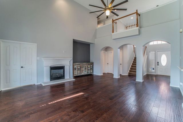 9 Losana Court, Mansfield, TX 76063