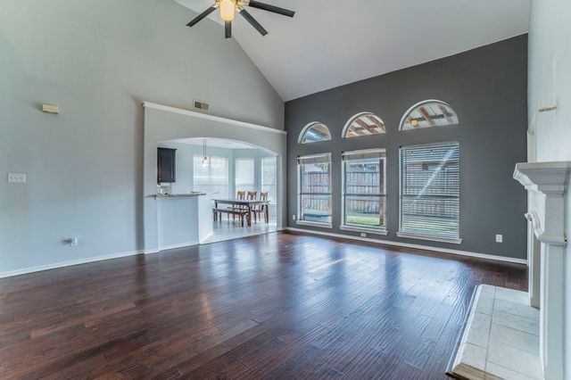 9 Losana Court, Mansfield, TX 76063