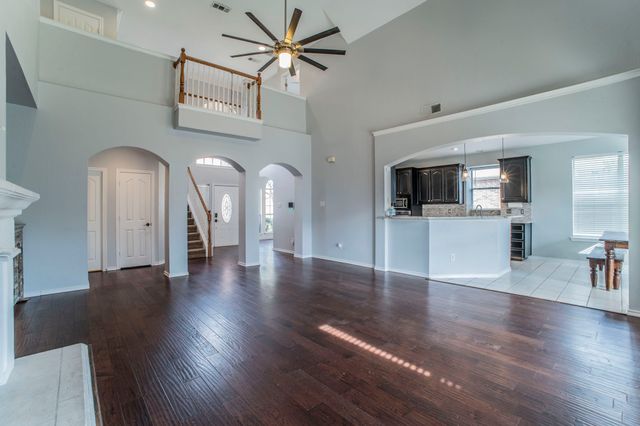 9 Losana Court, Mansfield, TX 76063