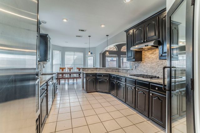 9 Losana Court, Mansfield, TX 76063