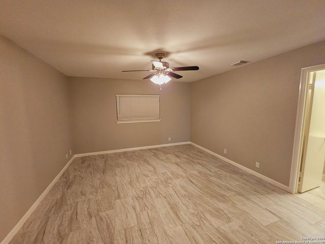 2319 fox meadow, San Antonio, TX 78251