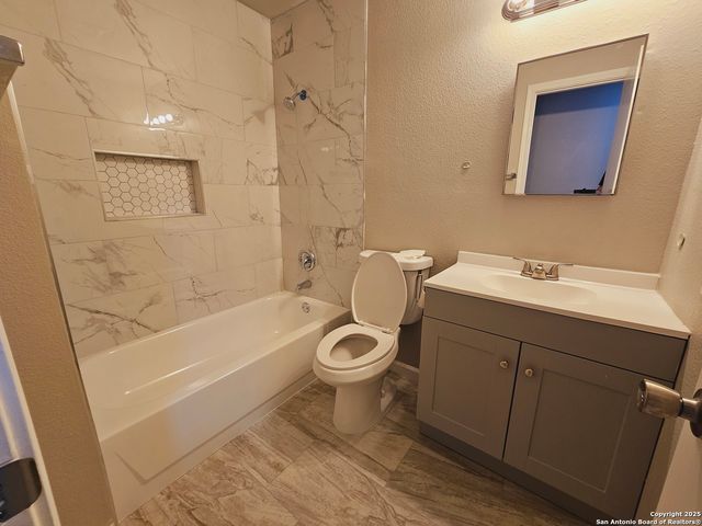 2319 fox meadow, San Antonio, TX 78251