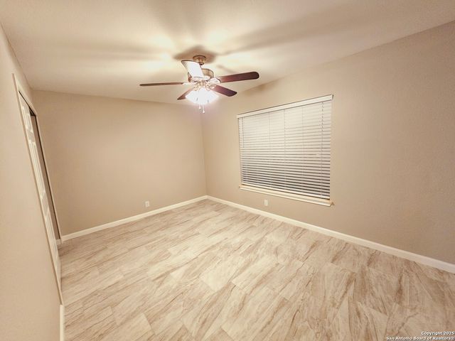 2319 fox meadow, San Antonio, TX 78251