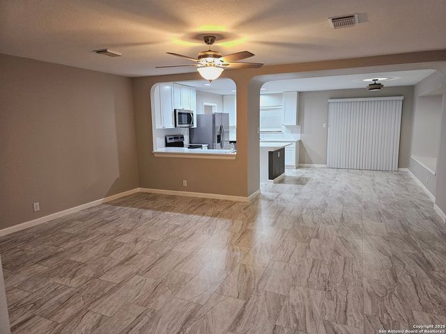 2319 fox meadow, San Antonio, TX 78251