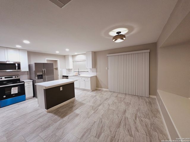 2319 fox meadow, San Antonio, TX 78251