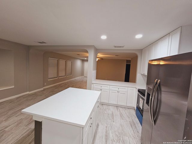 2319 fox meadow, San Antonio, TX 78251