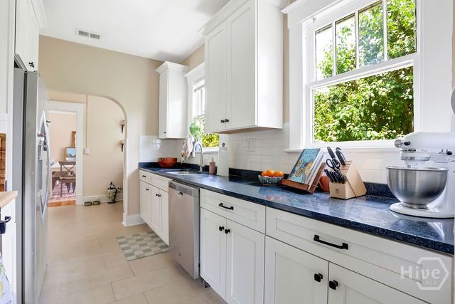 44 E 55th Street, Savannah, GA 31405