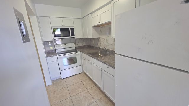 7511 Venetian Street 2, Miramar, FL 33023
