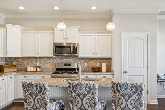 1600 Inverness Dr, Spring Hill, TN 37174