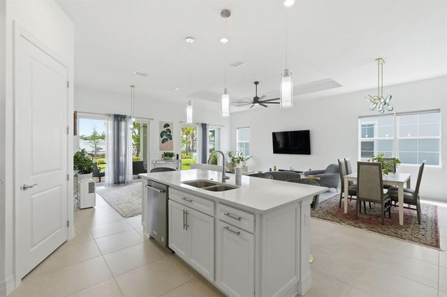 10550 Northbrook Circle, Palm Beach Gardens, FL 33412