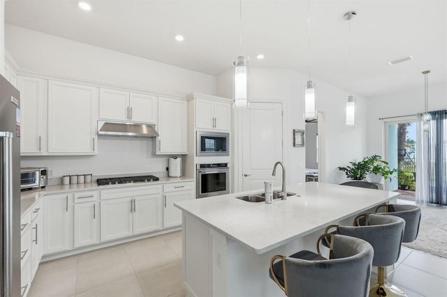 10550 Northbrook Circle, Palm Beach Gardens, FL 33412