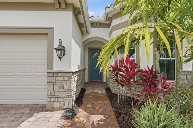 10550 Northbrook Circle, Palm Beach Gardens, FL 33412
