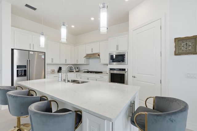 10550 Northbrook Circle, Palm Beach Gardens, FL 33412
