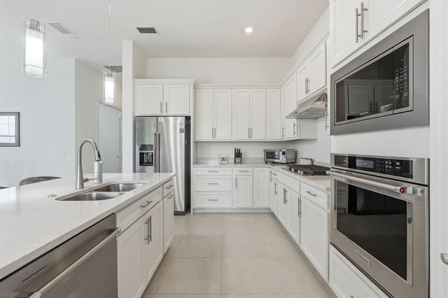 10550 Northbrook Circle, Palm Beach Gardens, FL 33412
