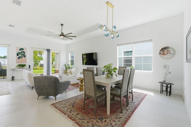 10550 Northbrook Circle, Palm Beach Gardens, FL 33412