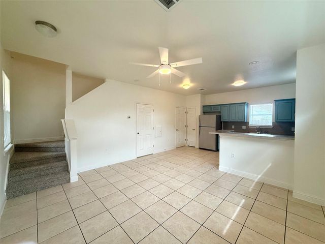 6916 Meador Ave B, Austin, TX 78752