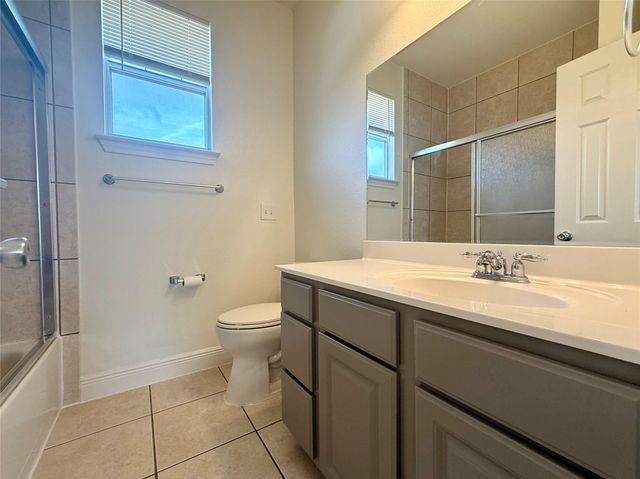 6916 Meador Ave B, Austin, TX 78752