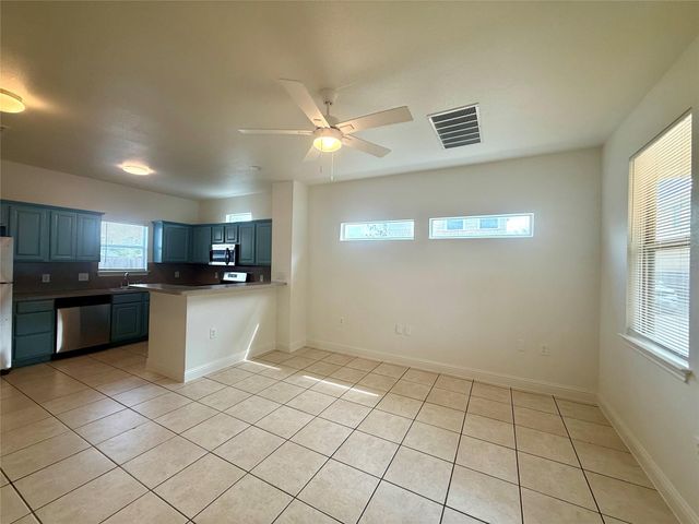 6916 Meador Ave B, Austin, TX 78752