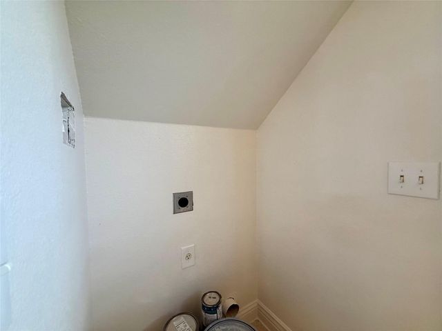 6916 Meador Ave B, Austin, TX 78752