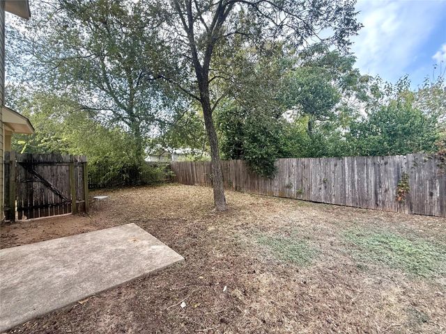 6916 Meador Ave B, Austin, TX 78752