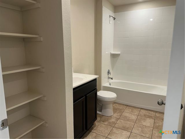 5802 Harriet Tubman Avenue, Killeen, TX 76543