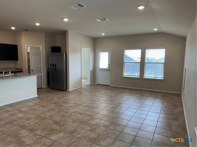 5802 Harriet Tubman Avenue, Killeen, TX 76543