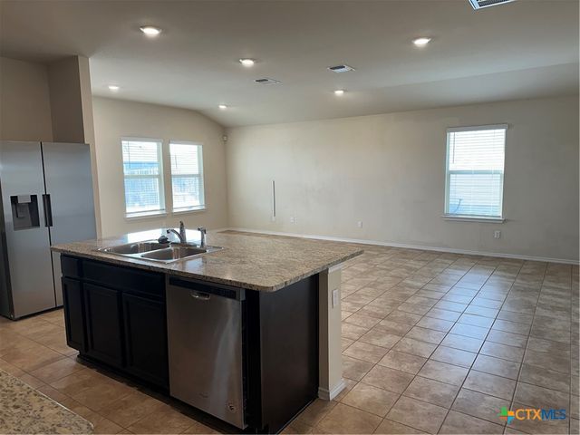 5802 Harriet Tubman Avenue, Killeen, TX 76543