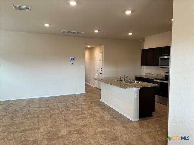 5802 Harriet Tubman Avenue, Killeen, TX 76543