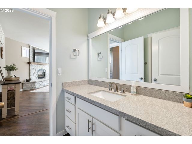15002 90th St E, Puyallup, WA 98372