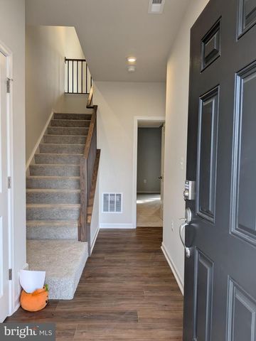 217 MONTEITH DR, Winchester, VA 22601