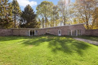 1233 E 800 N, La Porte, IN 46350